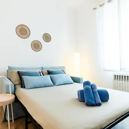 Casa Elegante Nel Cuore Di Con Terrazza Bologne