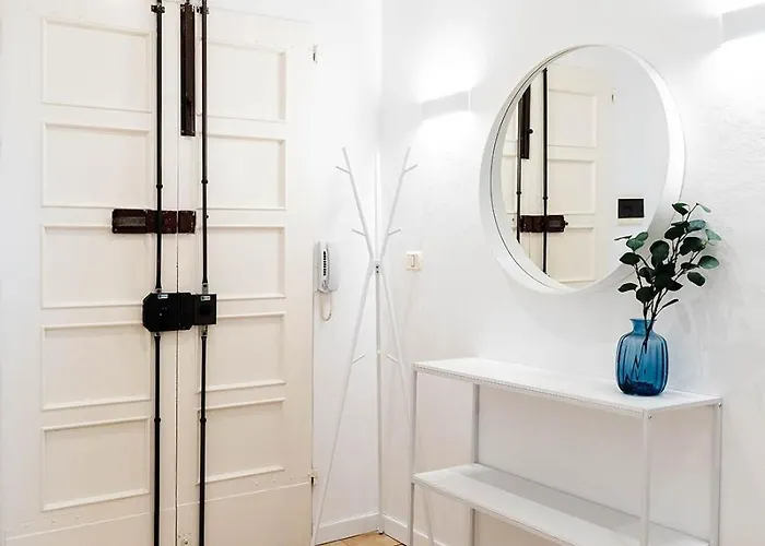Casa Elegante Nel Cuore Di Con Terrazza דירה